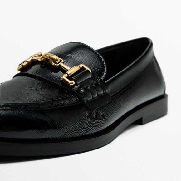 NWT. Massimo Dutti Creased Patent-Finish Loafers with Horsebit. Size 6,5. - Picture 5 of 7